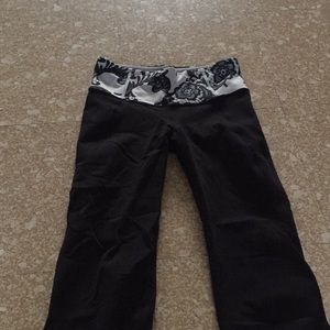 Lululemon Capri pants